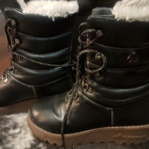 Womens Moose Knuckle Winter Boots